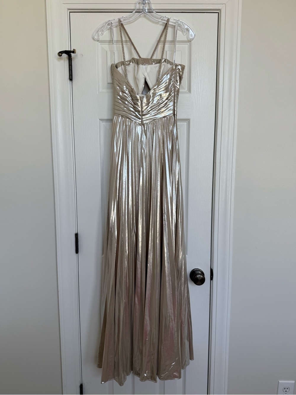 Sherri Hill Metallic Champagne Evening Gown Prom Formal Dress Size 2 Style 55930 - Picture 4 of 5